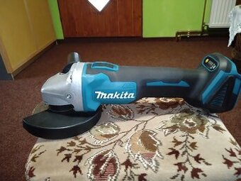 Aku. úhlová bruska Makita