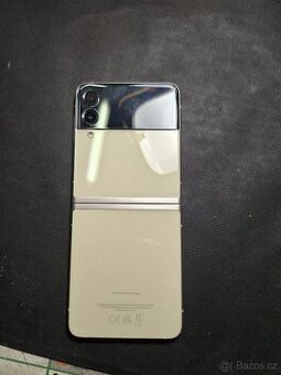 Samsung Galaxy Z3 Flip - 1
