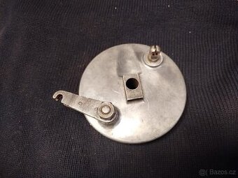 Brzdový štít s paknami na Jawa,ČZ