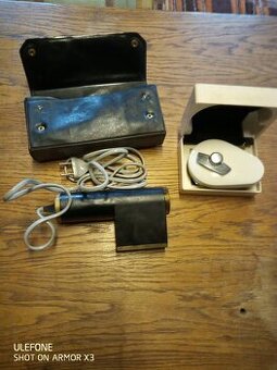 Prodám funkční retro  fén a holicí strojeK