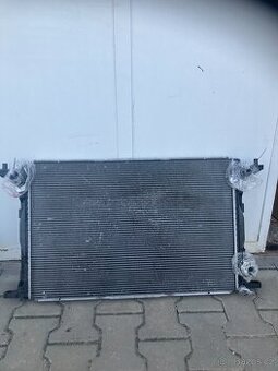 8W0121251AB chladic vody vodní AUDI Q7 voda