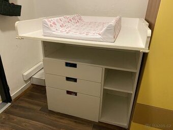 Přebalovací pult IKEA
