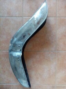 Přední blatník pionyr