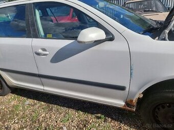 Škoda Octavia II dveře bílé 1026