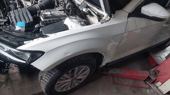 T-roc levý blatník bílý bez metalízy