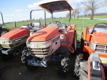 Malotraktor Yanmar AF-24 horší plechy, jinak ok