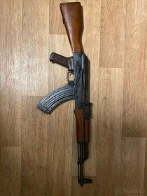 Prodám airsoft AK-47 celokov, pravé dřevo - 1