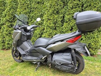 Yamaha XMax 400