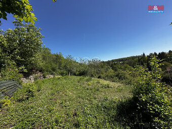 Prodej pozemku k bydlení 804m2 v Zdibech