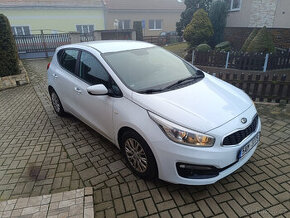 Kia Ceed 1,4i 73kW, 5/2016, 220 000km, původ ČR, DPH