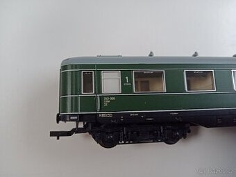 TT, čtyřosý rychlíkový vůz 1. tř. býv. DR, Tillig - 1