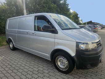 VW Transporter T5.1 L2 LONG 2015 serviska ČR 149 t.km 2.maj.