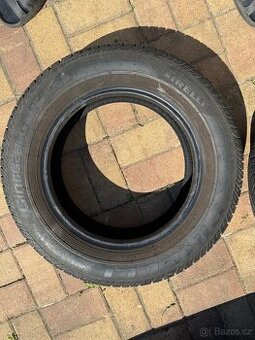 Pirelli Cinturato P4 – 175/70 R14