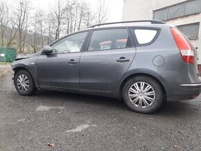 Hyundai i30 combi 1.6 16v G4FC-náhradni díly - 1