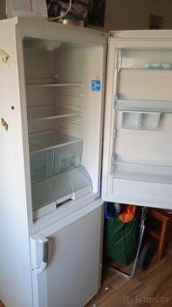 Lednice s mrazákem Beko