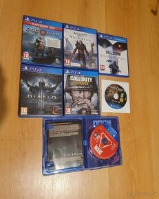 Prodam hry na playstation 4