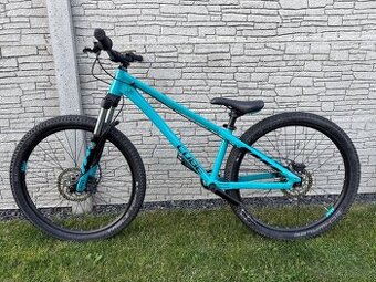 Dirt kolo Cube Flying Circus
