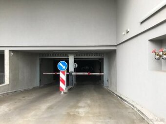 Garážové stání (kryté) Plzeň Bory, ul. Nemocniční