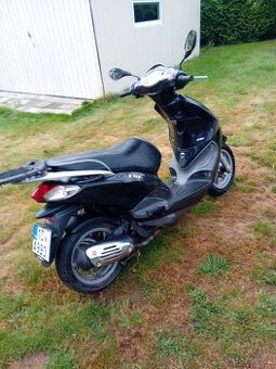 Prodám skutr piaggio fly 125 rv 2013