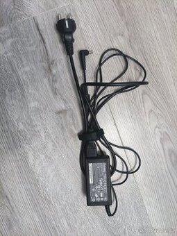 Nabíječka k notebooku Acer – 65W (Chicony)