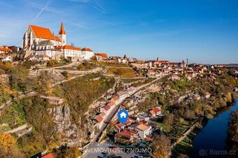 Prodej domu se 3 apartmány, útulným dvorkem, a na skvělé adr - 1