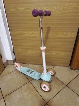 Dětská koloběžka - svítící kolečka