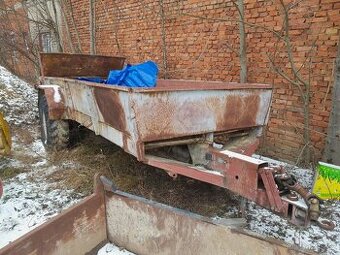 Rozmetadlo hnoje RUR