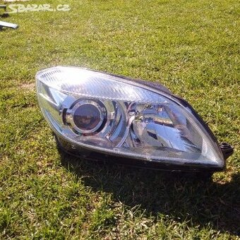 pravy prave predni svetlo skoda fabia 2 II fabie
