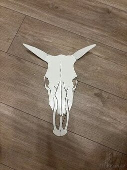 Závěsná dekorace: Trofej z kovu Lebka krávy