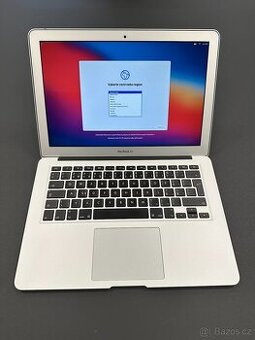 MacBook Air 13" 2013 i5 4GB 128GB SSD + pouzdro Thule