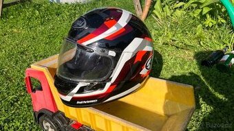 Helma přilba Arai Quantic