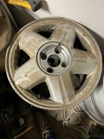 Kola Renault 4x100 15”