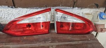 Ford focus mk3 kombi Zadni pravé vnitřní světlo ( žarovky)