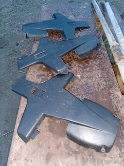 Škoda 105L 120L plast pod volant