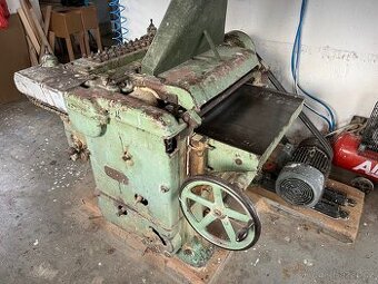 Dvoustranná tloušťkovací frézka š.63cm (čtyřnožová)