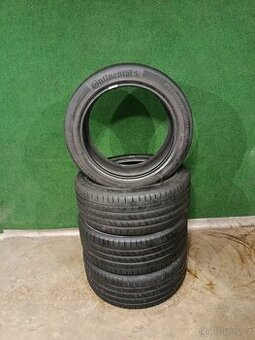 4ks letni 235/45/18 continental
