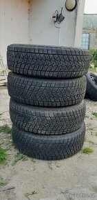 Sada pneu Bridgestone Blizzak 215/70 R16 100 S