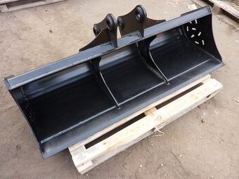 pevná svahovka 150cm, břit HARDOX, Komatsu WB93 WB97 ...