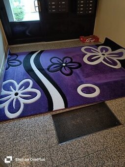 Kusový koberec 2,4x3,4m(VĚTŠÍ)