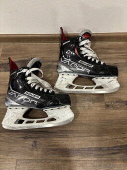BRUSLE BAUER VAPOR X3.7 , VEL. 39 / 5,5EE