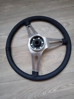 Volant ,hliníkové ventil.viko na Škoda 1000