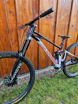 Mondraker Summum 29 DH