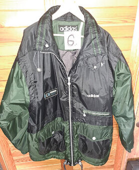 Bunda adidas vel: 2XL.