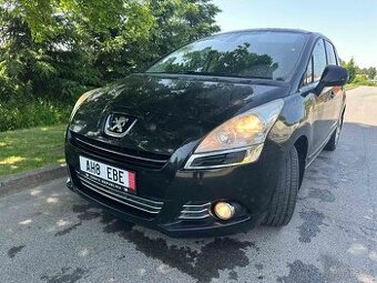 5008 Peugeut. 2012 rok. 2,0 nafta. Automat 7 mistni