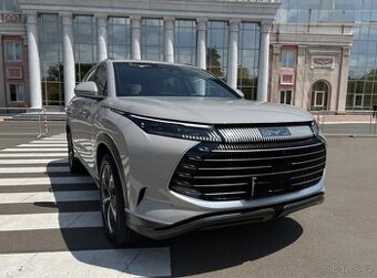 BYD Frigate 07, 2024, PHEV, nízký nájezd 1 800 km