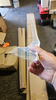 Lišta začišťovací APU 6 mm 2,4 m - s perlinkou VERTEX