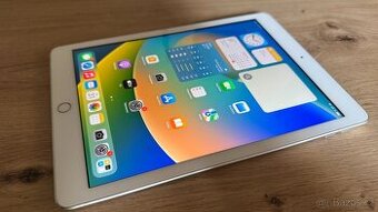 Apple iPad 5 128GB, příslušenství, 2600Kč