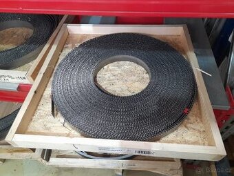 Pilové pásy na kov ve svítcích