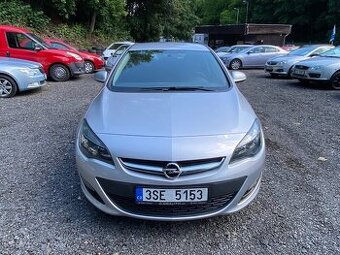 Opel Astra J 1.4i 74kW 1.majitel 78tkm 2015 STK 5/27