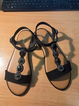 Dámské sandály, nové, velikost 39